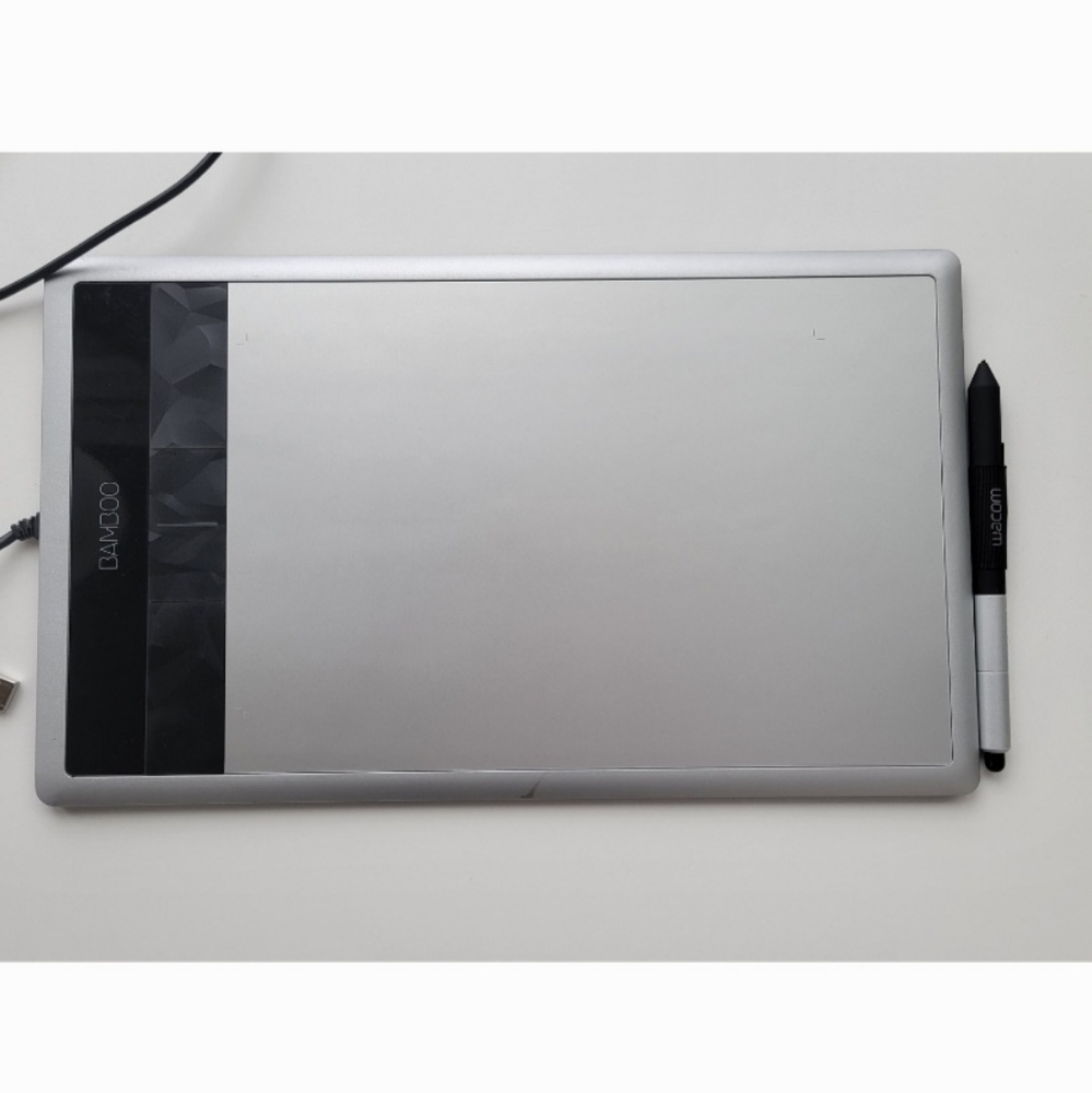 Wacom Bamboo Create Pen and Touch Tablet CTH670
